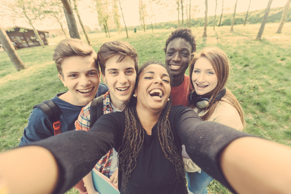 Virtual Friendships: Why Do Young People Make Friends Online? - Safer  Schools